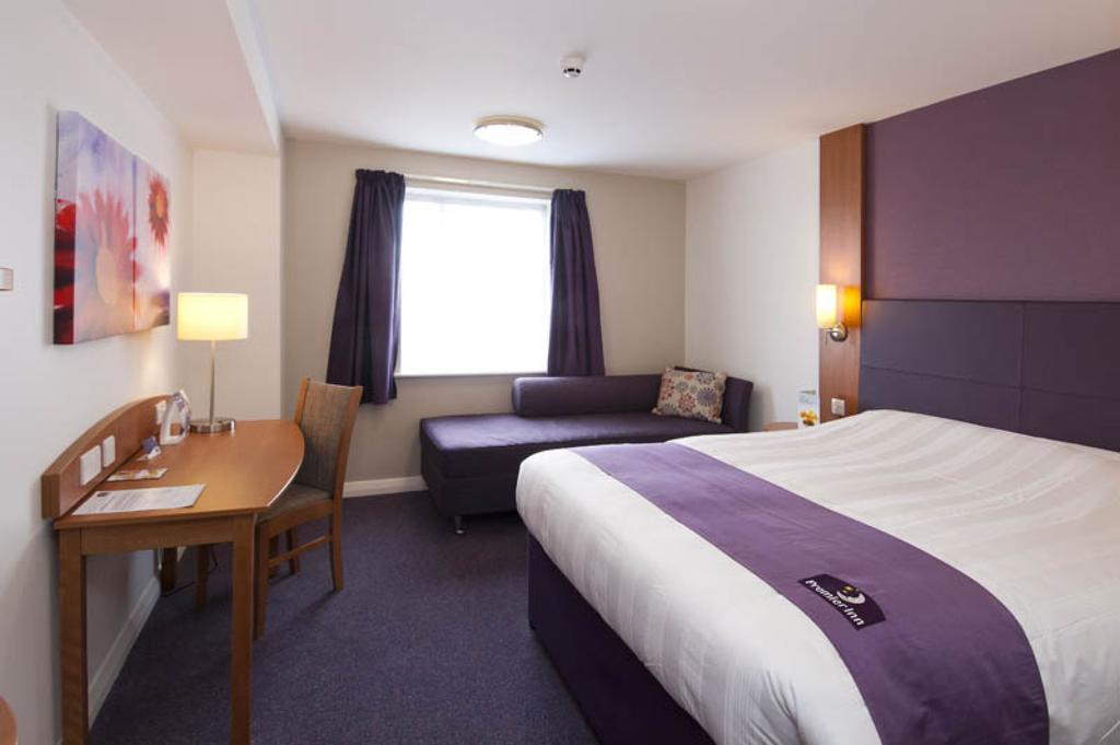 Premier Inn Cobham コバム 部屋 写真