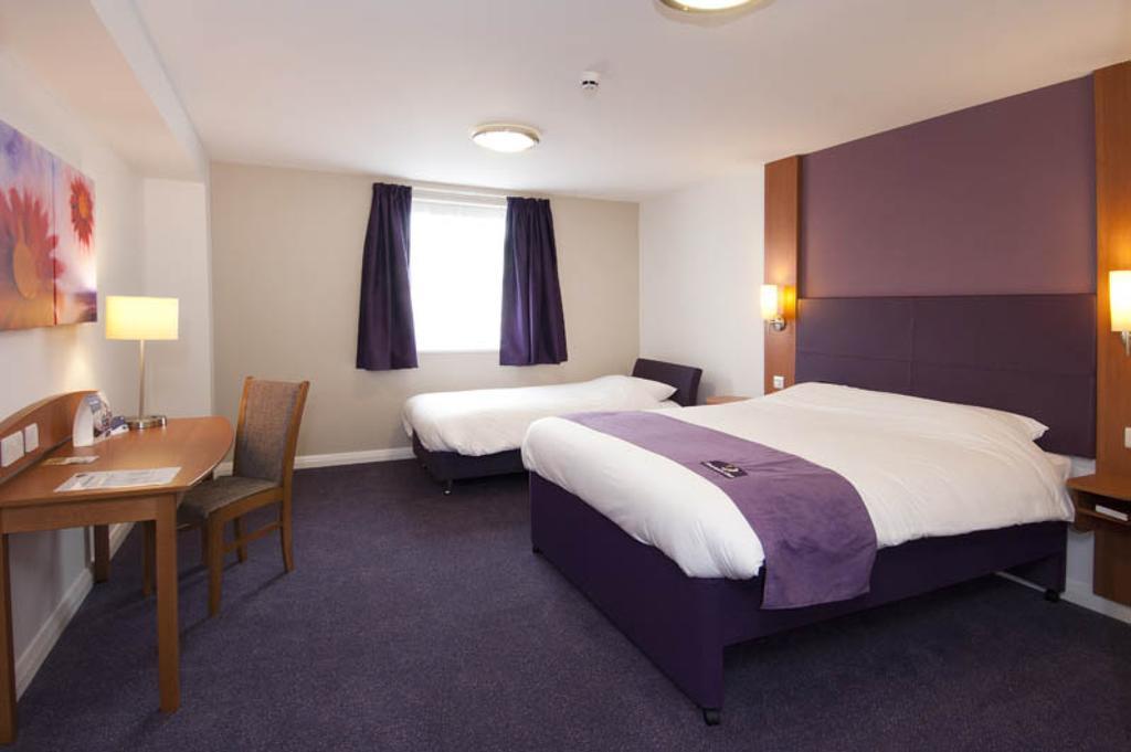Premier Inn Cobham コバム 部屋 写真