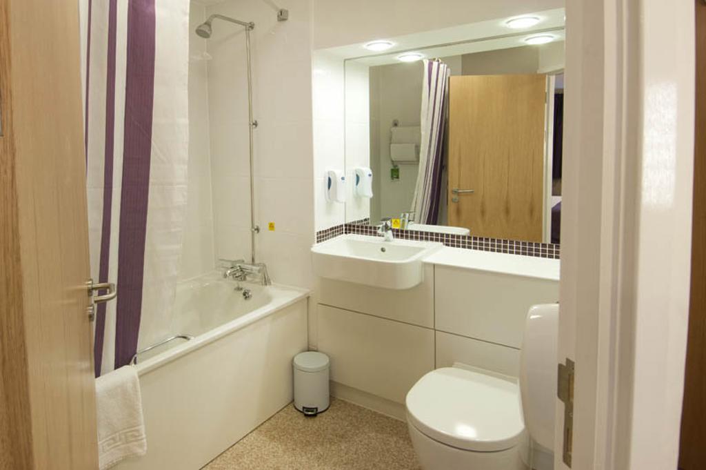 Premier Inn Cobham コバム 部屋 写真